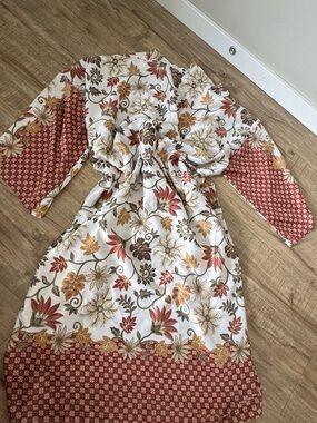Floral Satin Robe in Cream and Rust - Women's Luxe Sleepwear 100% Silk